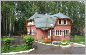 Чем обоснован высокий спрос на строительство особняков