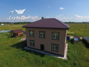 Строительство загородного дома, коттедж из газобетона с отделкой фасадов сайдингом Docke Berg